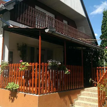 Holiday In Siofok/balaton 19952 펜션 *